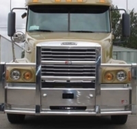 FREIGHTLINER CENTURY Bumper.  Heavy Duty Semi Truck Bumper from ALI ARC.  4 Post Moose Protection Semi Truck Bumper.